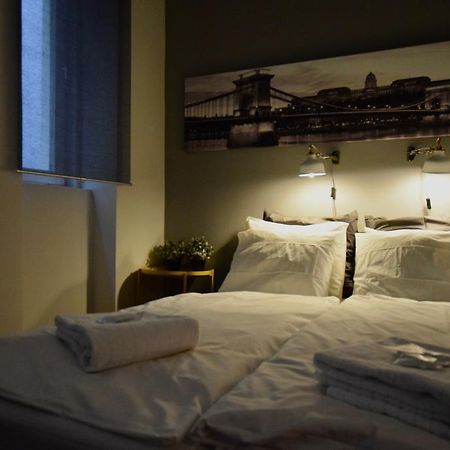 Standard Apartment By Hi5 - Chainbridge Budapest Kültér fotó