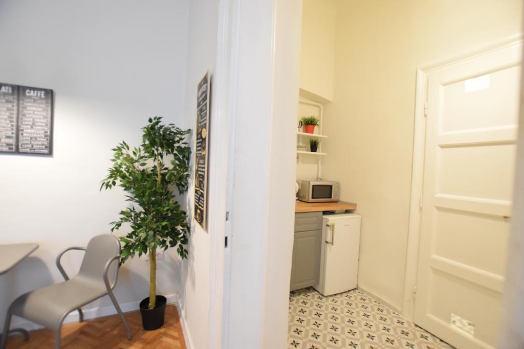 Standard Apartment By Hi5 - Chainbridge Budapest Kültér fotó